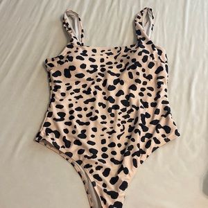 MOLFROA Womens Low Cut Square Neck Printed Monokini Swimwear One Piece Swimsuits